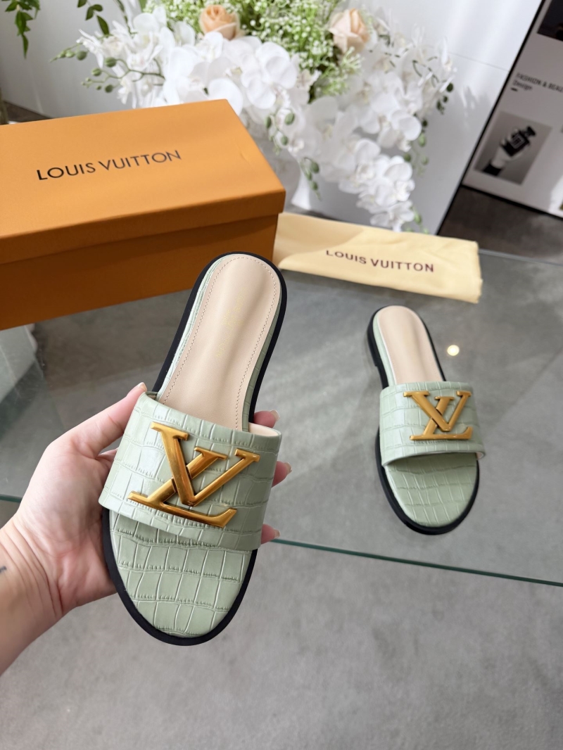 l0vis Vvtt0n slippers